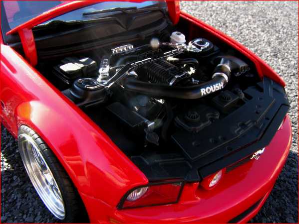 1:18 Tuning Ford Mustang Roush RED Edition + HMC BBS LM Echtalu-Felgen = RAR+OVP